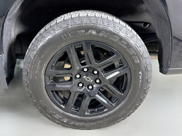 Used 2024 Chevrolet Silverado 1500 LTZ AWD/4WD image 30