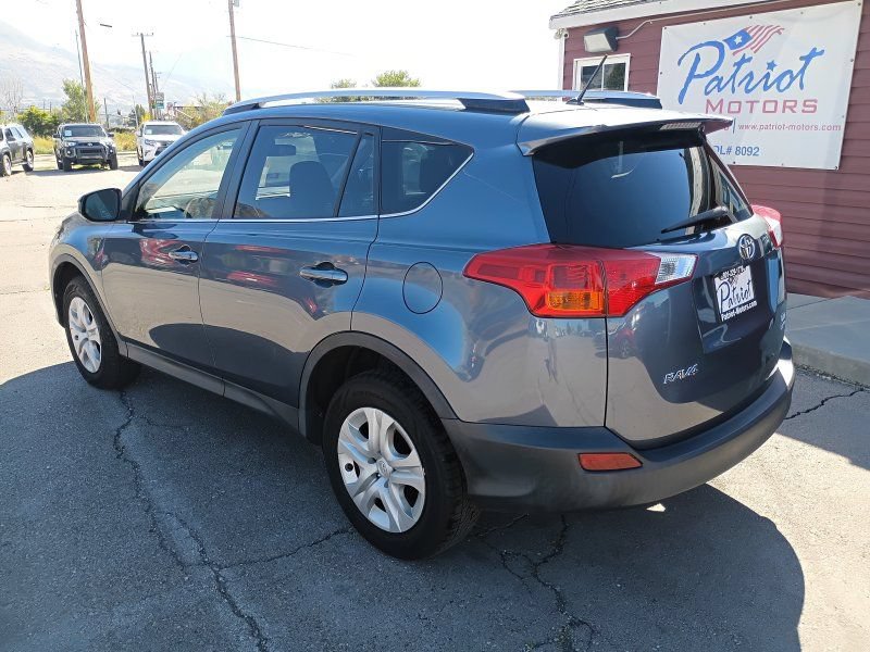 Used 2014 Toyota RAV4 LE AWD/4WD image 3