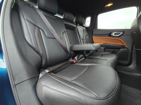 Used 2024 Jeep Compass Limited image 15