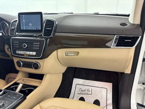 Used 2017 Mercedes-Benz GLS 450 4MATIC image 32