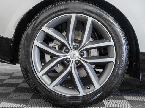 Used 2025 Land Rover Range Rover SE image 21