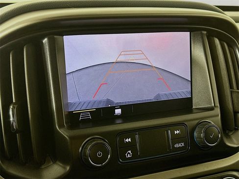 Used 2022 Chevrolet Colorado Z71 image 11