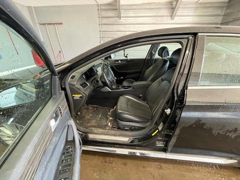 Used 2015 Hyundai Sonata Limited w/ Option Group 05 image 21