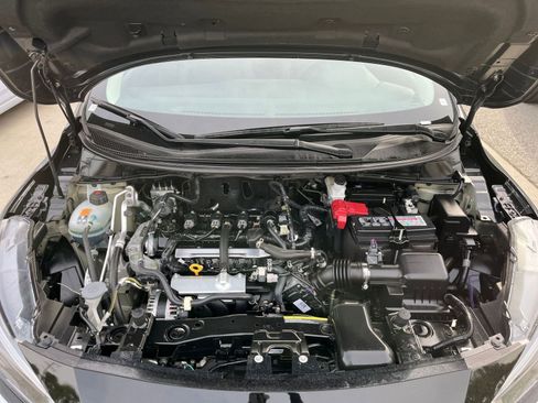 Used 2025 Nissan Versa SV image 32