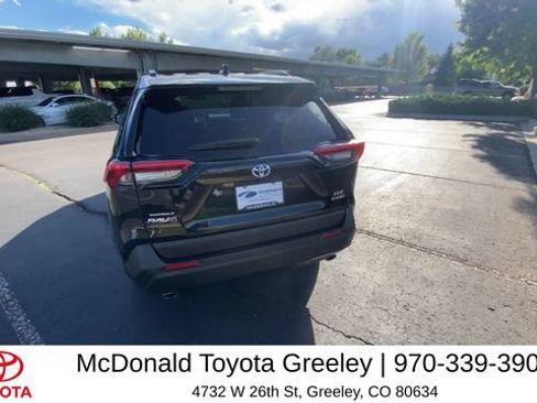 Used 2021 Toyota RAV4 XLE w/ Convenience Package AWD/4WD image 7