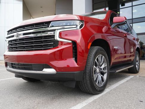 Used 2022 Chevrolet Tahoe LT w/ Luxury Package AWD/4WD image 5