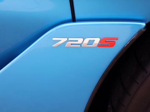 Used 2022 McLaren 720S Spider image 26