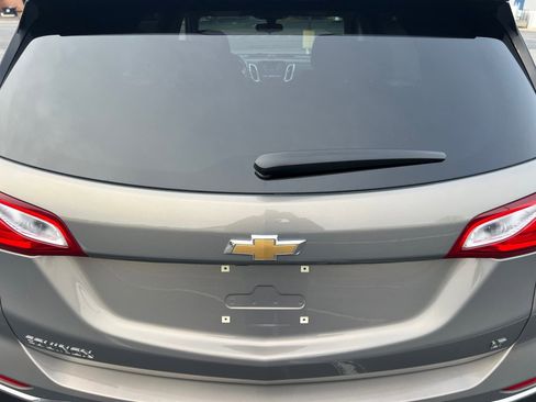 Used 2018 Chevrolet Equinox LT image 18