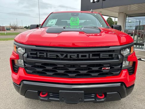 Used 2023 Chevrolet Silverado 1500 Custom Trail Boss AWD/4WD image 7