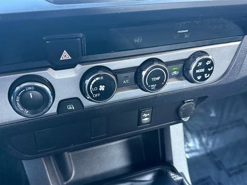 Used 2017 Toyota Tacoma SR image 24