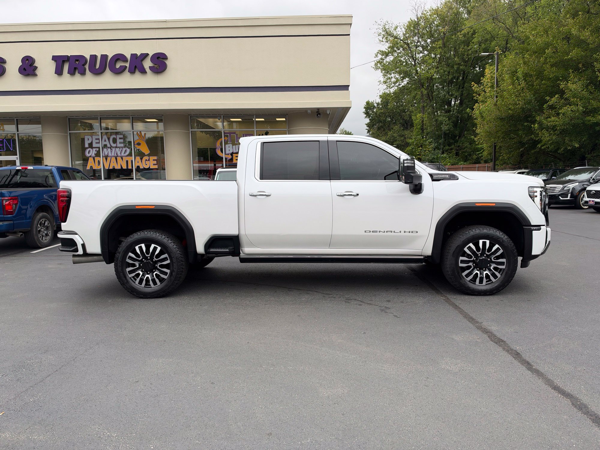Used 2024 GMC Sierra 2500 Denali Ultimate AWD/4WD image 7