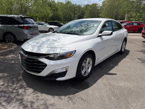 Used 2024 Chevrolet Malibu LS FWD image 3