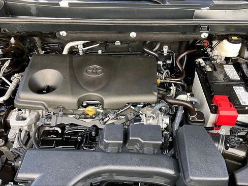 Used 2025 Toyota RAV4 XLE AWD/4WD image 13