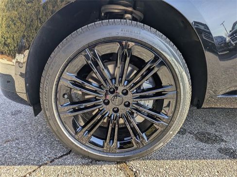 New 2026 Land Rover Range Rover Long Wheelbase SE image 21