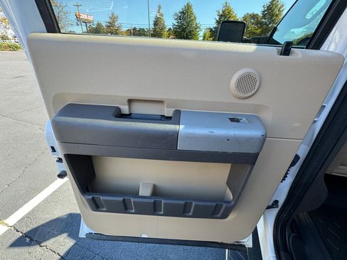 Used 2013 Ford F250 Lariat w/ Lariat Ultimate Pkg image 16