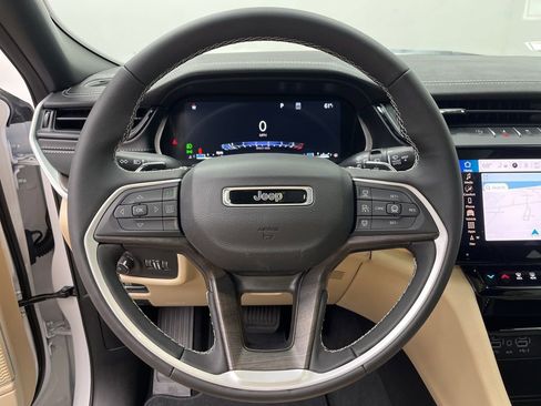 New 2026 Jeep Grand Cherokee Limited image 15