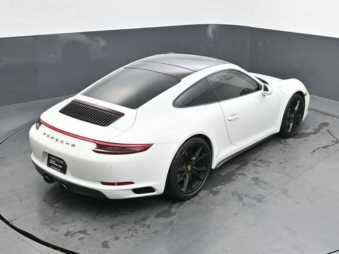 Certified 2018 Porsche 911 Carrera 4 image 26