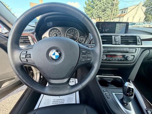 Used 2013 BMW 328i xDrive Sedan AWD/4WD image 32