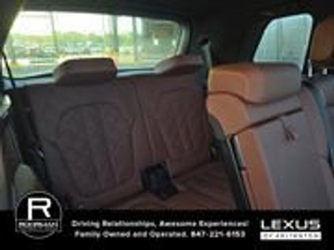 Used 2026 BMW X7 xDrive40i w/ M Sport Package image 11
