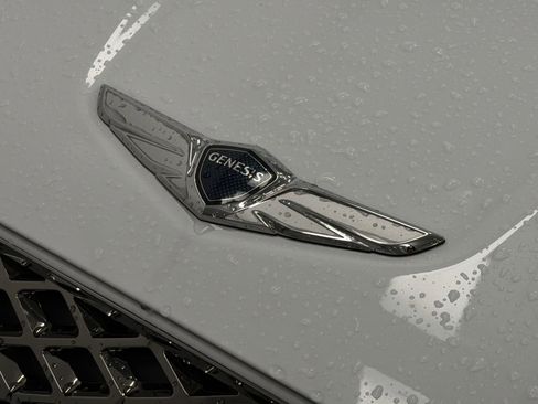 Used 2025 Genesis GV70 2.5T image 14