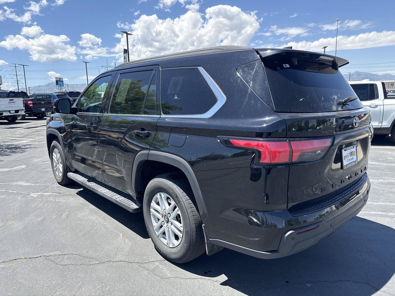 Used 2025 Toyota Sequoia SR5 AWD/4WD image 8