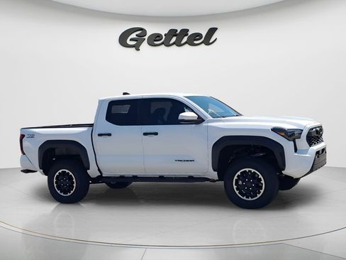 New 2025 Toyota Tacoma TRD Off-Road image 4