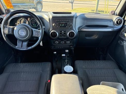 Used 2012 Jeep Wrangler Unlimited Sport image 14