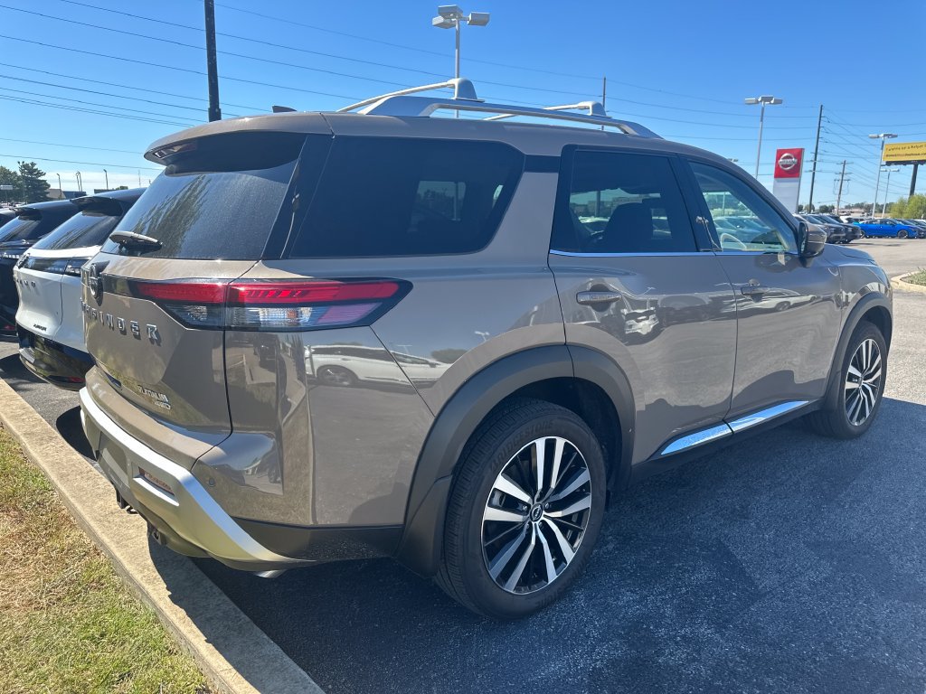 Certified 2025 Nissan Pathfinder Platinum w/ Cargo Package AWD/4WD image 5