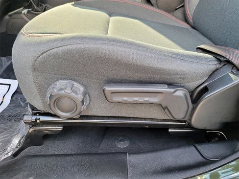 Used 2024 Jeep Wrangler Unlimited Rubicon image 12