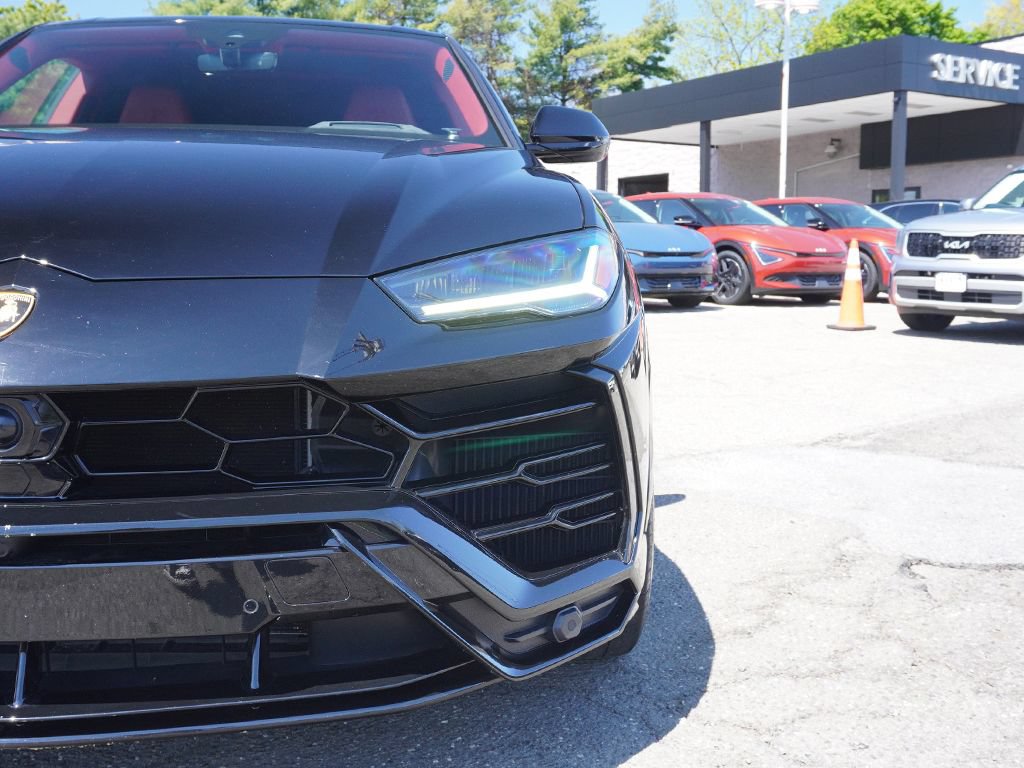 Used 2022 Lamborghini Urus AWD/4WD image 18