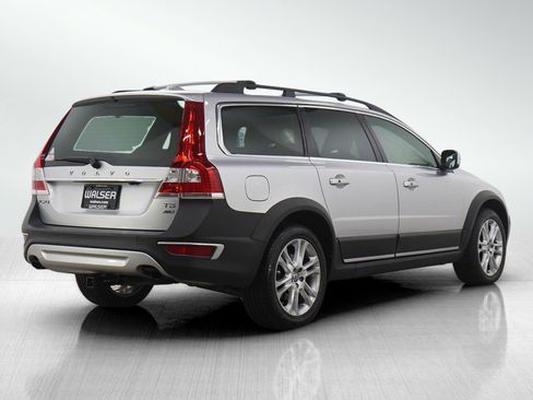 Used 2016 Volvo XC70 T5 Premier w/ Protection Package image 5