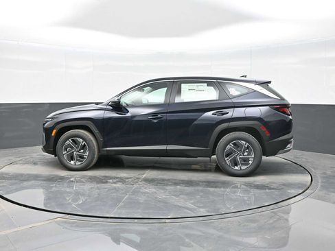 New 2026 Hyundai Tucson Blue SE image 4