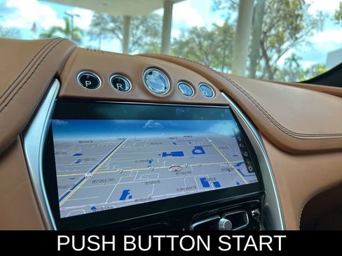 Used 2023 Aston Martin DBX AWD/4WD image 10