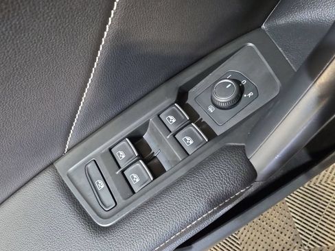 Used 2022 Volkswagen Tiguan SE R-Line AWD/4WD image 15