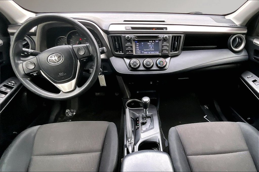 Used 2016 Toyota RAV4 LE AWD/4WD image 8