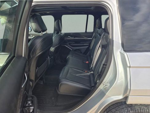 Used 2022 Jeep Grand Cherokee Overland image 33