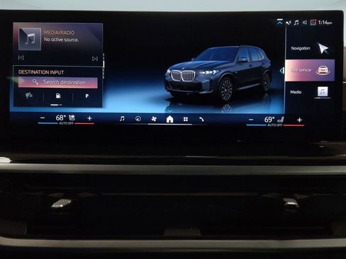 Certified 2024 BMW X5 xDrive40i w/ M Sport Package image 22