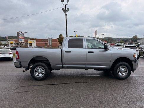 Used 2024 RAM 2500 Tradesman w/ Chrome Appearance Group image 7