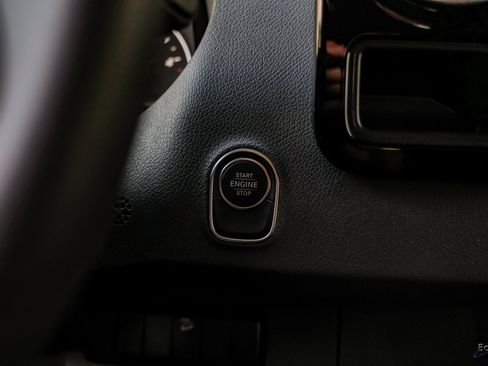 Used 2023 Mercedes-Benz Sprinter 2500 image 61