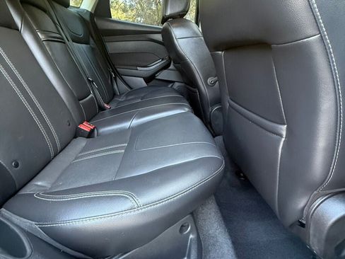 Used 2012 Ford Focus Titanium FWD image 40