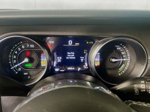 Used 2021 Jeep Wrangler Unlimited Sahara w/ Cold Weather Group image 15