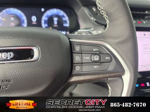 New 2026 Jeep Grand Cherokee L 4WD image 17