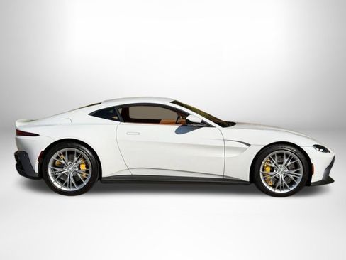 Used 2021 Aston Martin V8 Vantage Coupe RWD image 14