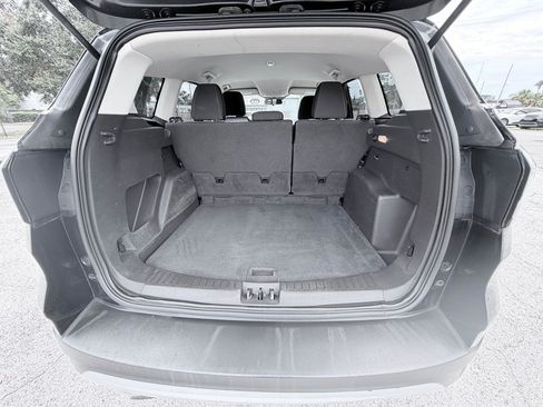 Used 2017 Ford Escape SE FWD image 17
