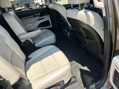 Used 2020 Kia Telluride S AWD/4WD image 26