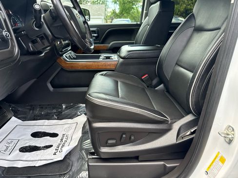 Used 2018 Chevrolet Silverado 1500 High Country AWD/4WD image 11