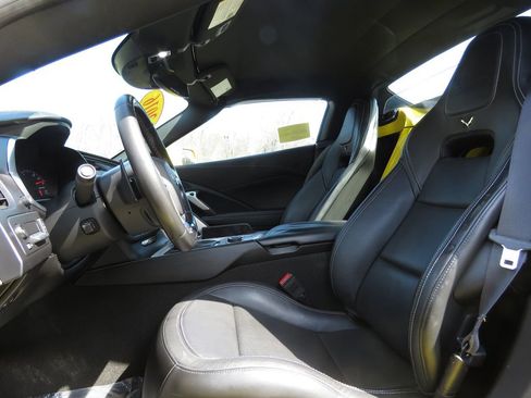 Used 2016 Chevrolet Corvette Z06 w/ 2LZ Preferred Equipment Group RWD image 10