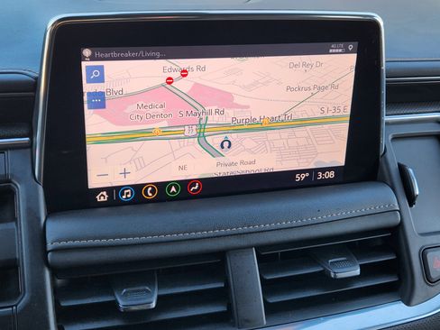 Used 2021 GMC Yukon AT4 w/ AT4 Premium Package image 16