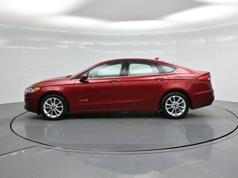 Certified 2019 Ford Fusion SE image 29