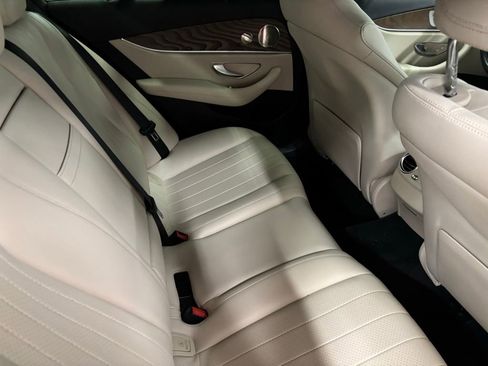 Used 2022 Mercedes-Benz E 350 Sedan image 20